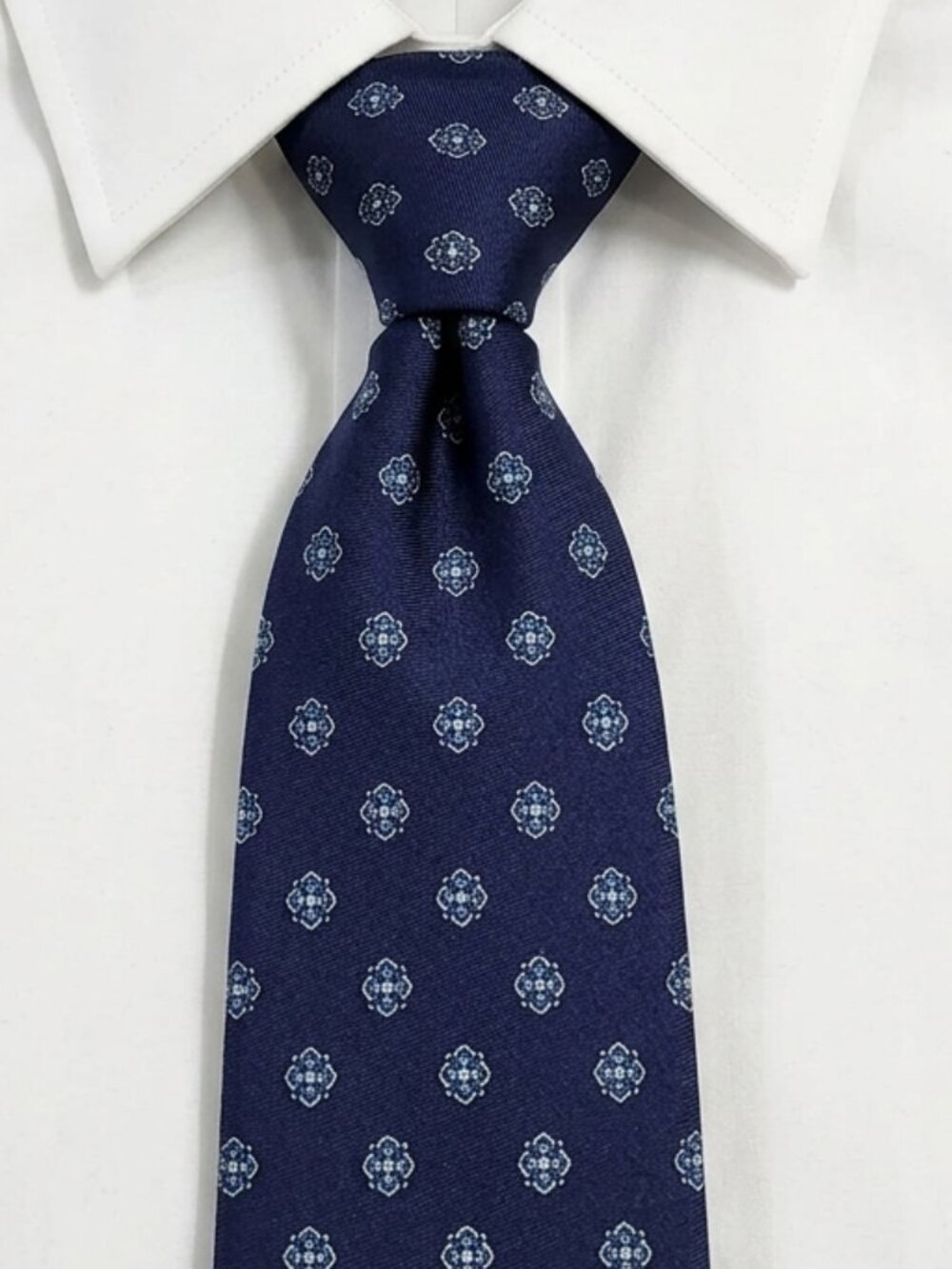 Brooks Brothers Men's Navy Floral Silk Necktie Classic Business Formal 59x3"
